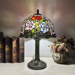 Φωτιστικό σε Στυλ Tiffany...